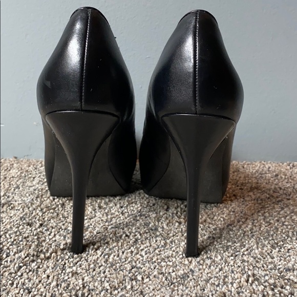 548 Black heels - Picture 3 of 4